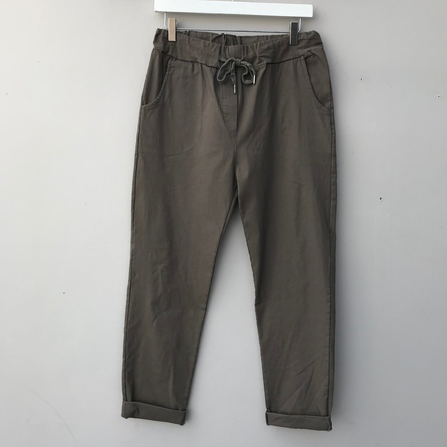 The Mimi Plus Magic Pants. Size Large 14-16