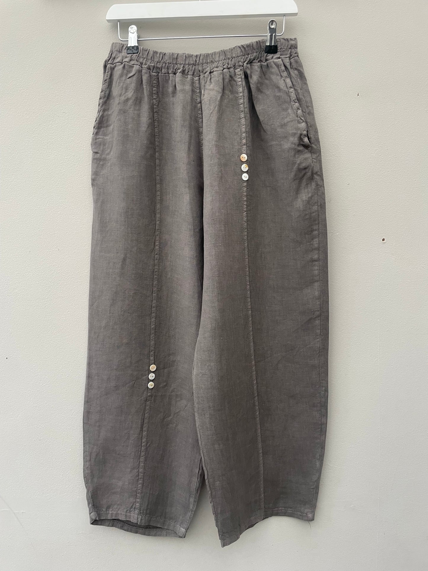The Elsa Linen Button Trousers