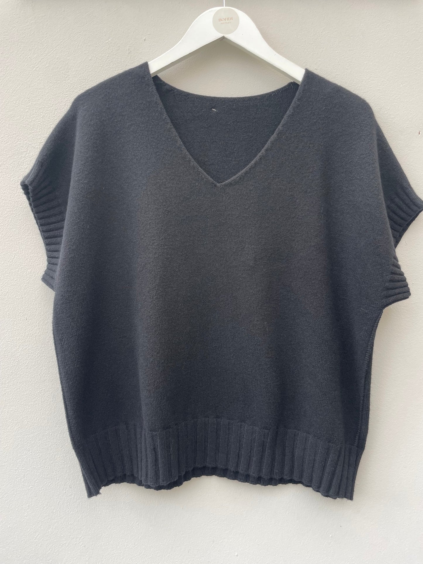 The Lexi Knit. V Neck.