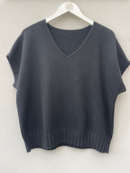 The Lexi Knit. V Neck.