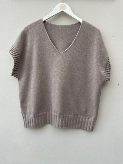 The Lexi Knit. V Neck.