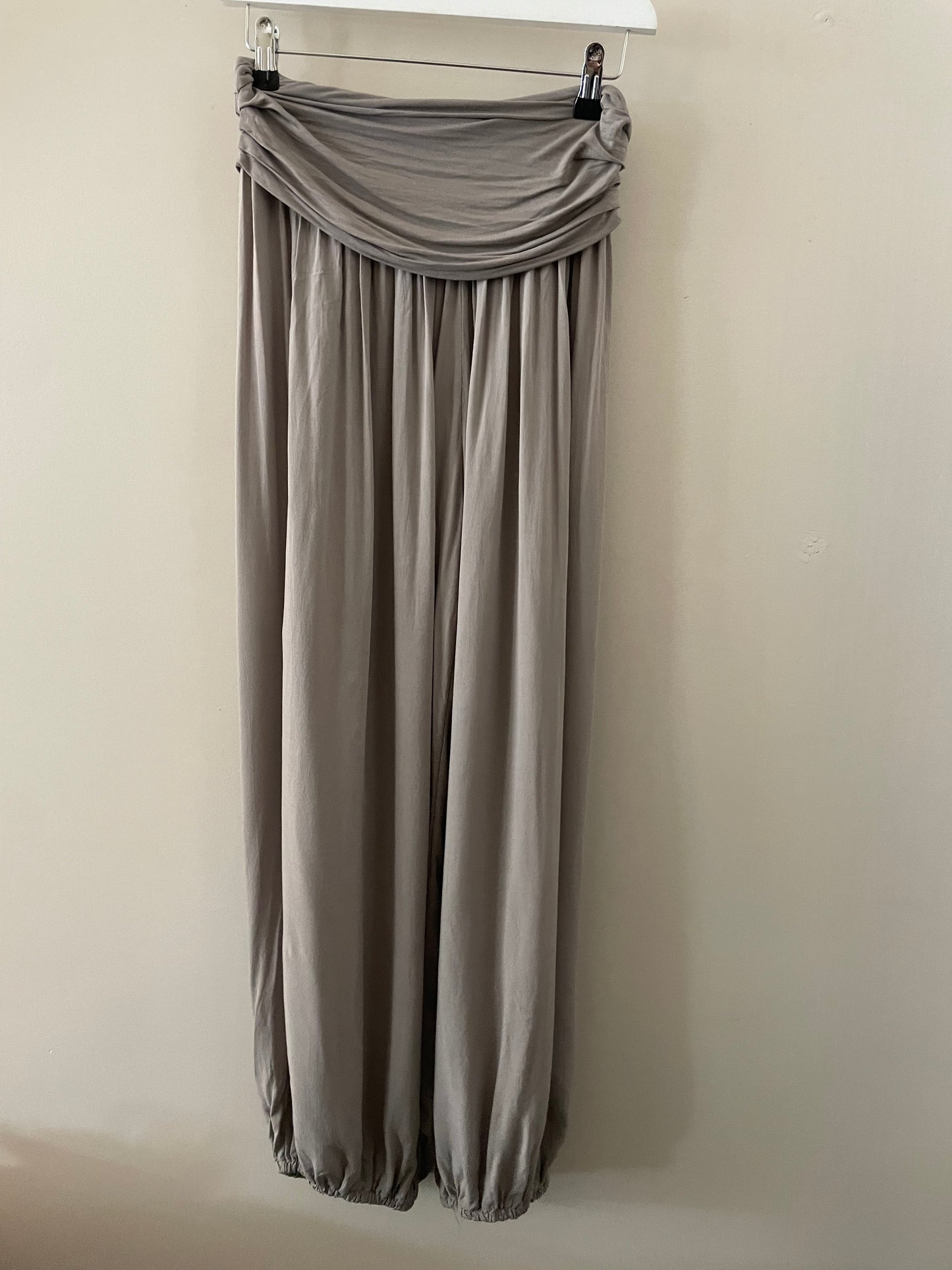 The Bali Balloon Plain Harem Yoga Pants