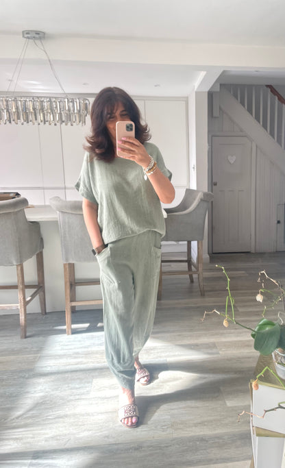 Gaby Two Piece Balloon Trouser Set.