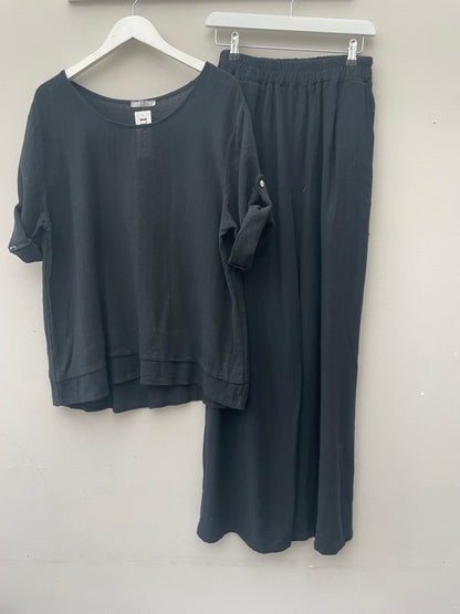 Gaby Washed Linen, Cotton Mix 2 Piece Set.