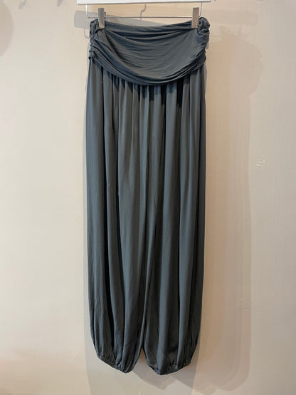 The Bali Balloon Plain Harem Yoga Pants