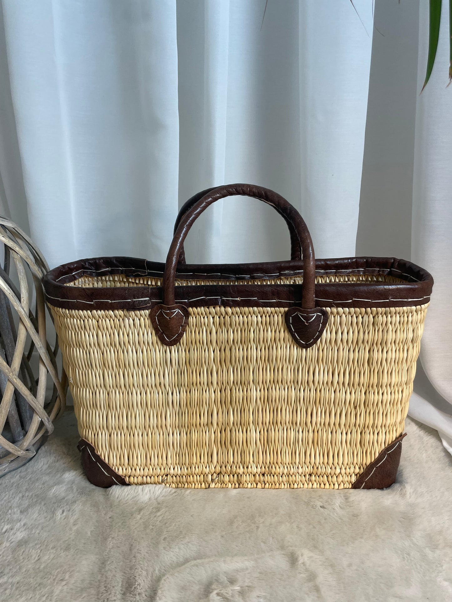 The Seagrass & Willow Signature Basket.